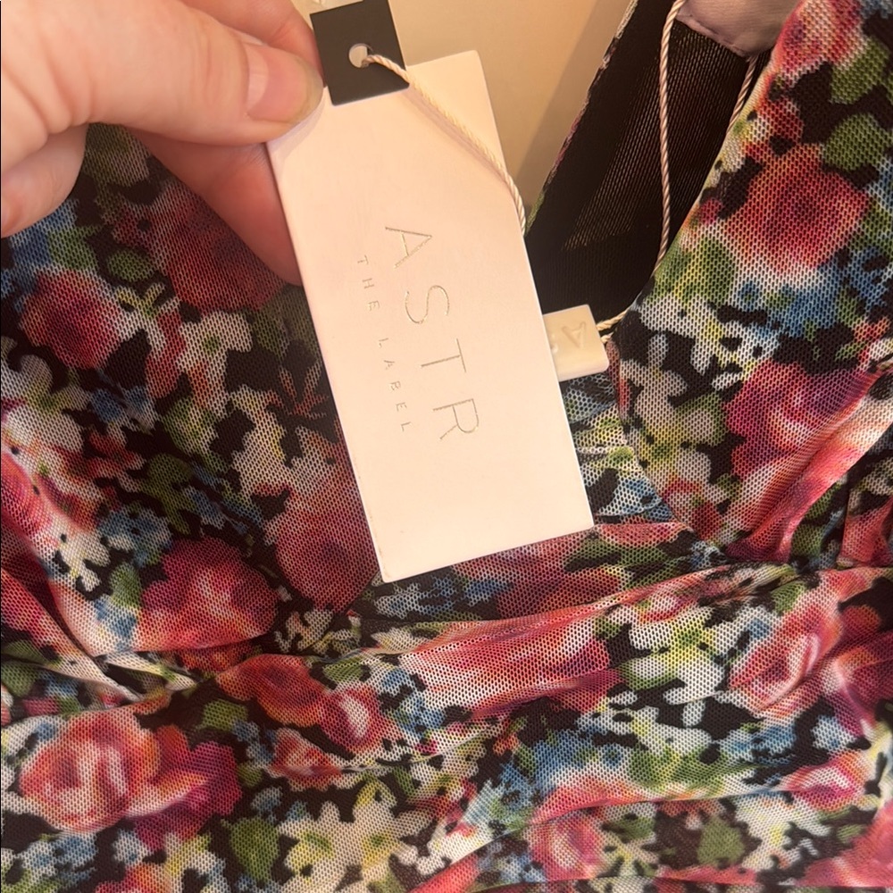 Astr Black and Pink Ruched Bodycon Dress - Picture 3 of 6